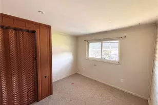 129 S Surry Rd, East Liverpool, OH 43920 - Photo 9