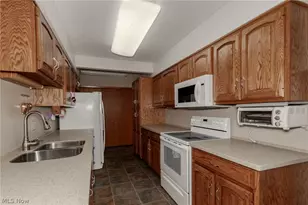 6372 Clearair Dr, Mentor, OH 44060 - Photo 7