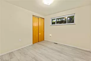 2082 Wylie Ridge Rd, Weirton, WV 26062 - Photo 19