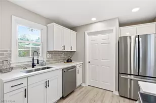 330 Inwood Blvd, Avon Lake, OH 44012 - Photo 15