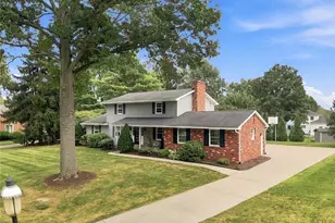 1364 Stonington Rd NW, North Canton, OH 44720 - Photo 3