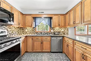 1364 Stonington Rd NW, North Canton, OH 44720 - Photo 13