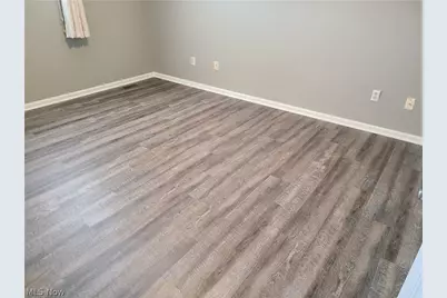 2061 Jennifer Street, Akron, OH 44313 - Photo 7