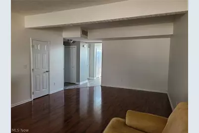 2061 Jennifer Street, Akron, OH 44313 - Photo 5