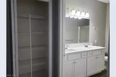 2061 Jennifer Street, Akron, OH 44313 - Photo 9