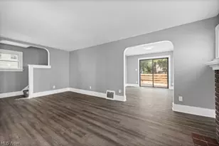 1172 Herberich Ave, Akron, OH 44301 - Photo 5