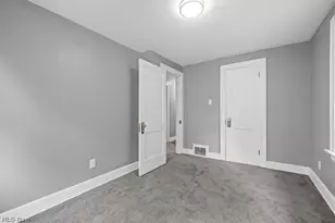 1172 Herberich Ave, Akron, OH 44301 - Photo 13