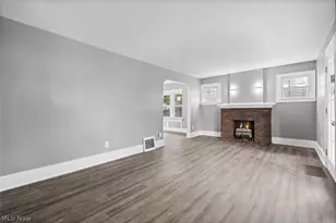 1172 Herberich Ave, Akron, OH 44301 - Photo 3