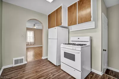630 Barbara Avenue, Akron, OH 44306 - Photo 11