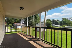 205 Leatherwood St, Cambridge, OH 43725 - Photo 33