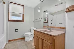 205 Leatherwood St, Cambridge, OH 43725 - Photo 17