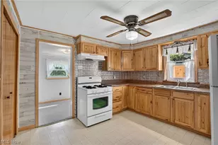 205 Leatherwood St, Cambridge, OH 43725 - Photo 11