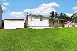 205 Leatherwood St, Cambridge, OH 43725 - Photo 35