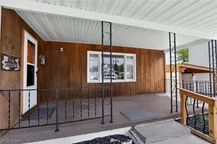 205 Leatherwood St, Cambridge, OH 43725 - Photo 5