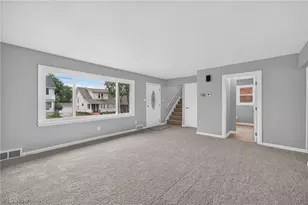 309 E Baird Ave, Barberton, OH 44203 - Photo 9