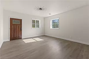 284 Central Ave, Weirton, WV 26062 - Photo 11