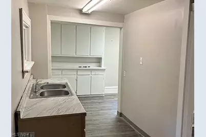 17 E Emerling Avenue, Akron, OH 44301 - Photo 5