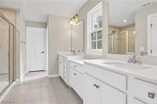 35405 Crystal Creek Ct, Grafton, OH 44044 - Photo 5