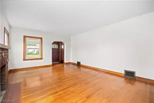 731 W 32nd St, Lorain, OH 44052 - Photo 7