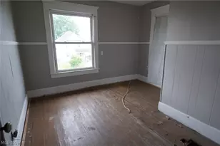 718 Clark St, Cambridge, OH 43725 - Photo 15