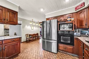 18460 W River Rd, Columbia Station, OH 44028 - Photo 17