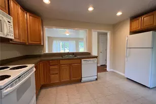 438 North St, Chardon, OH 44024 - Photo 7