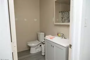 834 Cambridge Ave, Youngstown, OH 44502 - Photo 17
