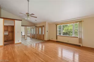 275 N Revere Rd, Akron, OH 44333 - Photo 7