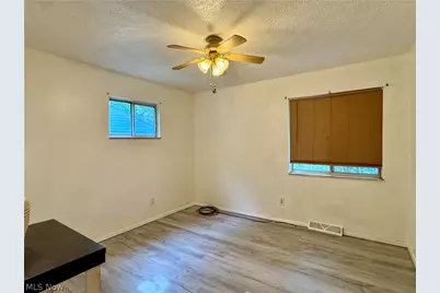2261 7th Street SW, Akron, OH 44314 - Photo 9