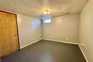 2261 7th St SW, Akron, OH 44314 - Photo 13