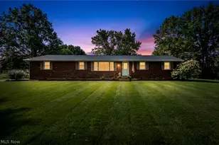 6934 Center Street NE, Hartville, OH 44632 - Photo 33