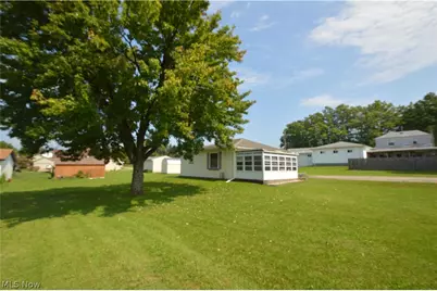 726 Penhale Avenue, Campbell, OH 44405 - Photo 3