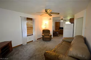 726 Penhale Ave, Campbell, OH 44405 - Photo 5