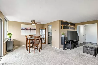 12900 Lake Avenue #809, Oakwood, OH 44107 - Photo 11