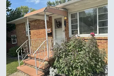 223 E Cassell Avenue, Barberton, OH 44203 - Photo 3