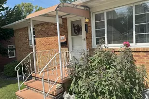 223 E Cassell Ave, Barberton, OH 44203 - Photo 3