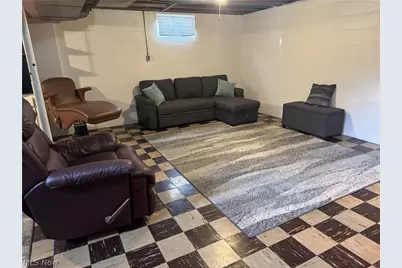 223 E Cassell Avenue, Barberton, OH 44203 - Photo 35