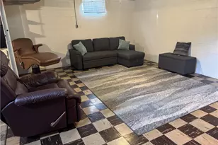 223 E Cassell Ave, Barberton, OH 44203 - Photo 35