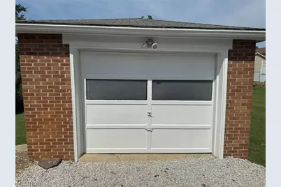 223 E Cassell Avenue, Barberton, OH 44203 - Photo 9