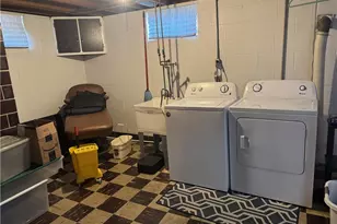 223 E Cassell Ave, Barberton, OH 44203 - Photo 43