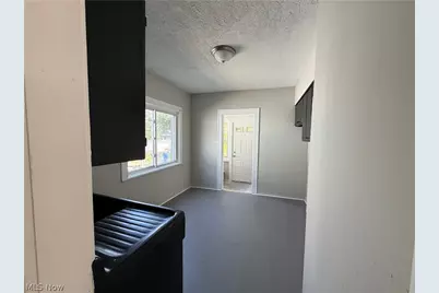 3305 W 33rd Street, Loveland, OH 44109 - Photo 5