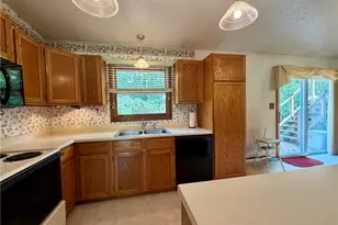 11985 Auburn Rd, Chardon, OH 44024 - Photo 9