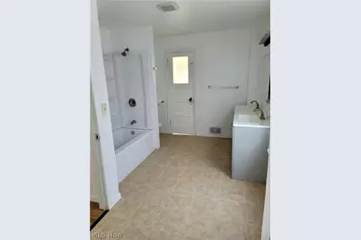 140 7th Street NW, Barberton, OH 44203 - Photo 19