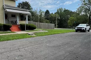 108 Thomas St, East Palestine, OH 44413 - Photo 33