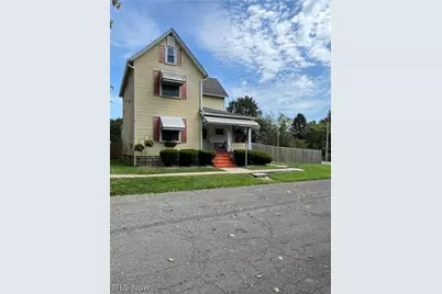 108 Thomas Street, East Palestine, OH 44413 - Photo 1