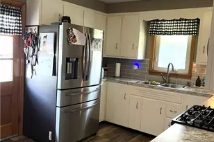 108 Thomas St, East Palestine, OH 44413 - Photo 11