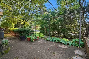 78 Yardley Ln, Akron, OH 44313 - Photo 5