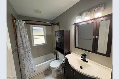 625 Delaware Avenue, Elyria, OH 44035 - Photo 7
