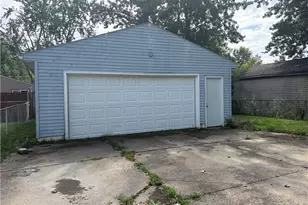 625 Delaware Ave, Elyria, OH 44035 - Photo 15