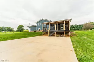 1106 Shutt Valley Rd NW, Sugarcreek, OH 44681 - Photo 5